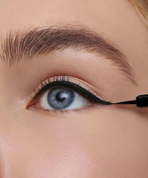 Eyeliner Liquid With Soft Brush - Photo 6