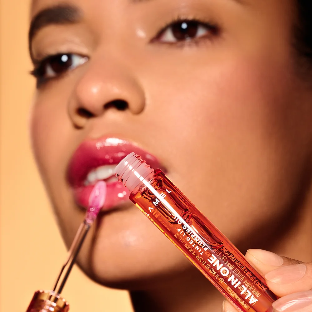 {"type":"root","children":[{"type":"heading","children":[{"type":"text","value":"2. Feel the Plumping Effect"}],"level":4}]}