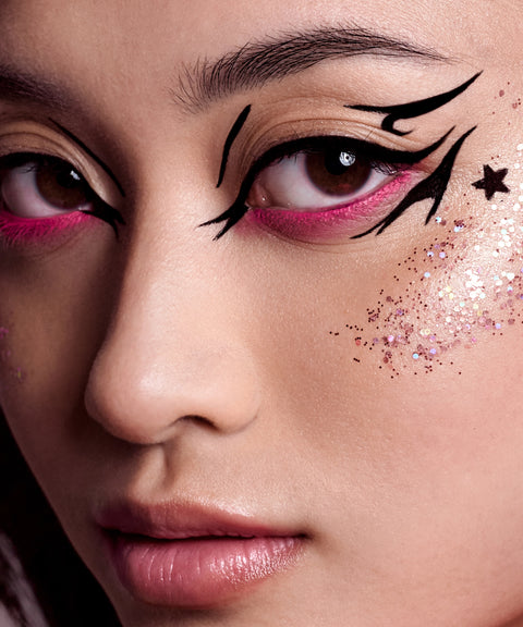 Liquid Long-Lasting Eyeliner With Soft Brush - Photo 4